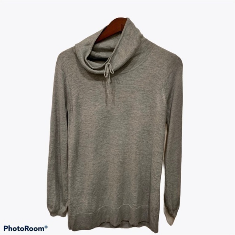 GapBody Cowl Neck Form Fitting Gray Sweater